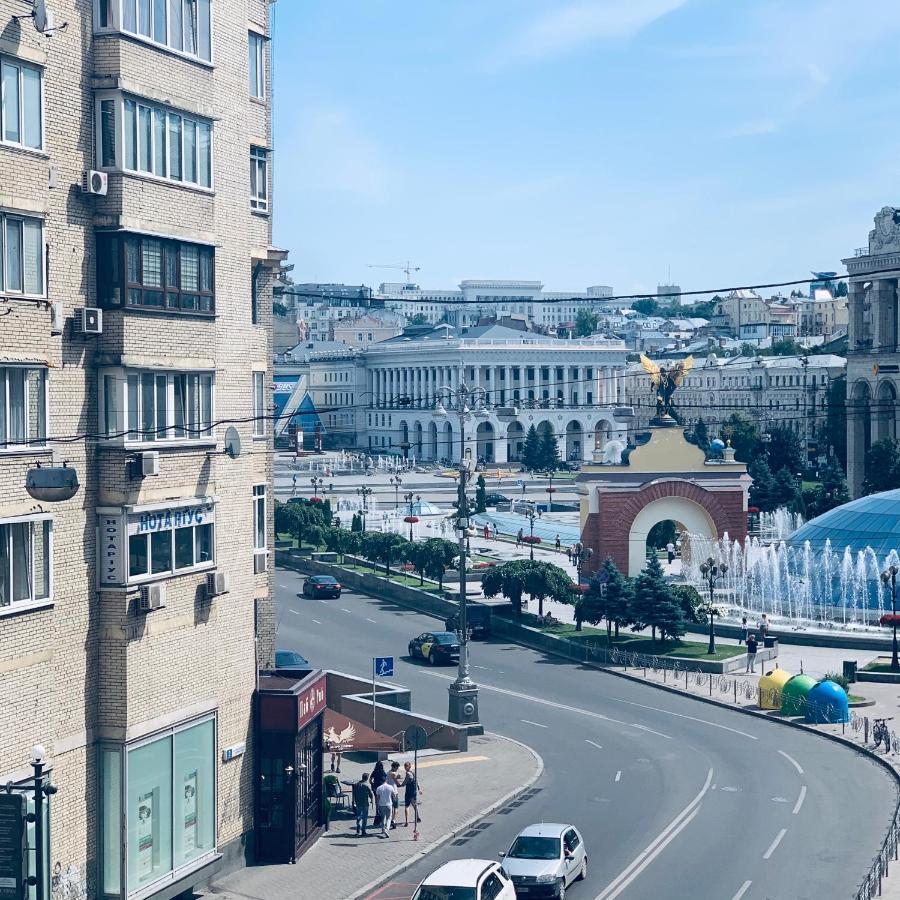 Kozatskiy Hotel Kyiv Exterior photo