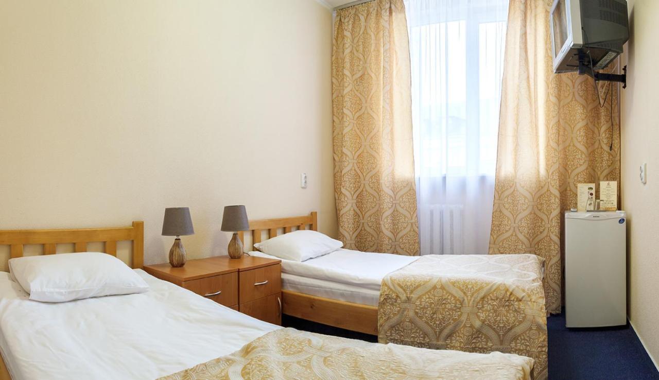 Kozatskiy Hotel Kyiv Exterior photo