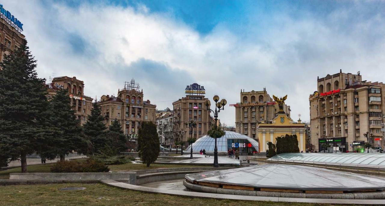 Kozatskiy Hotel Kyiv Exterior photo