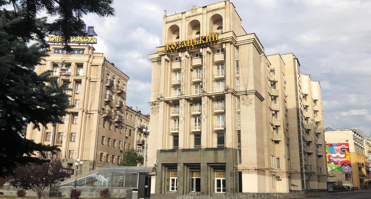 Kozatskiy Hotel Kyiv Exterior photo